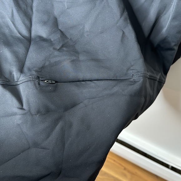 LULULEMON 1/2 ZIP - Picture 5 of 6
